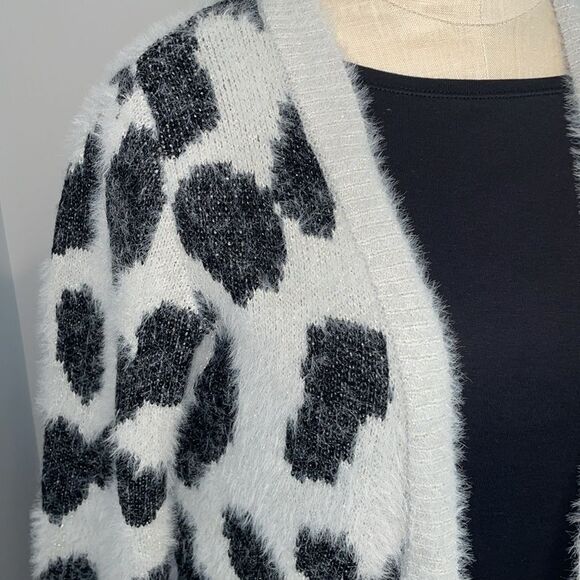 Jessica Simpson Leopard Sweater Cardigan Girls Size M (8/10) - Picture 2 of 10